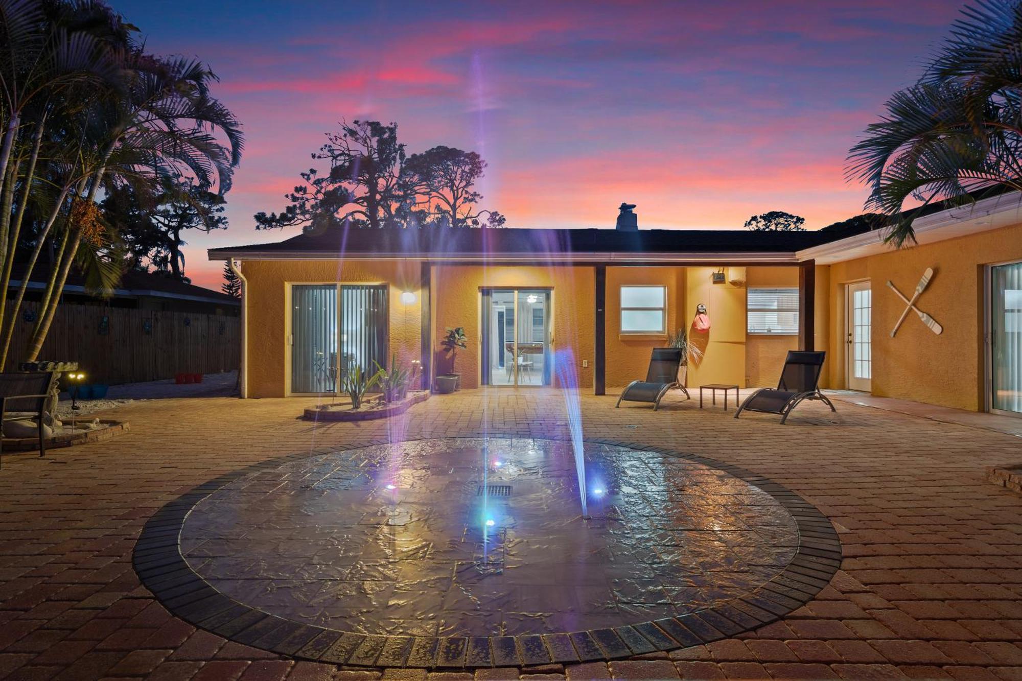 Coastal Villa W Amazing Courtyard - Splash Pad! Sarasota Exterior foto