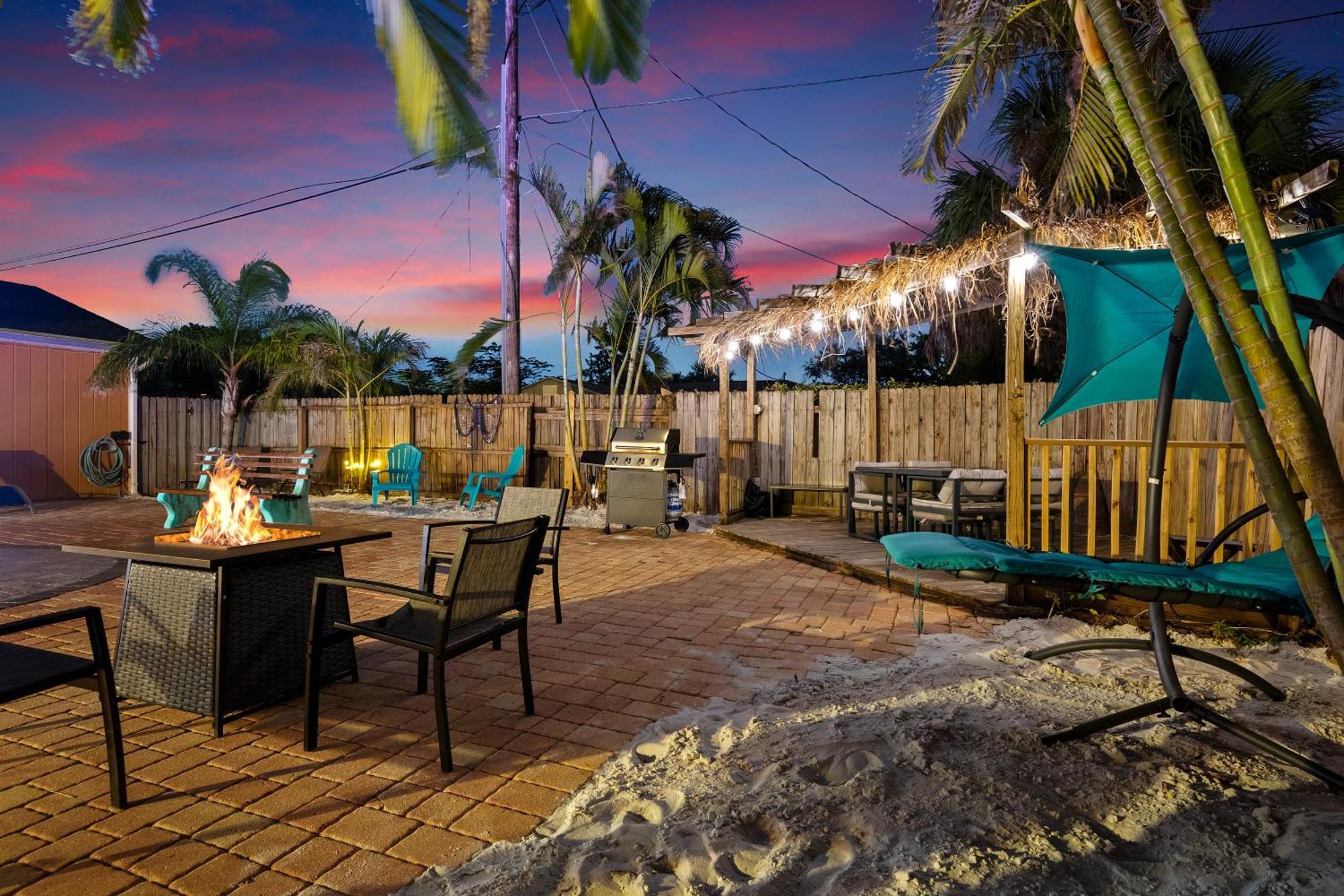 Coastal Villa W Amazing Courtyard - Splash Pad! Sarasota Exterior foto