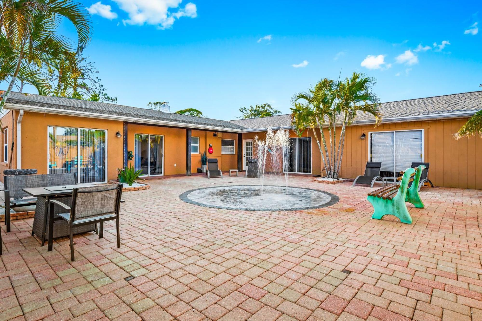 Coastal Villa W Amazing Courtyard - Splash Pad! Sarasota Exterior foto