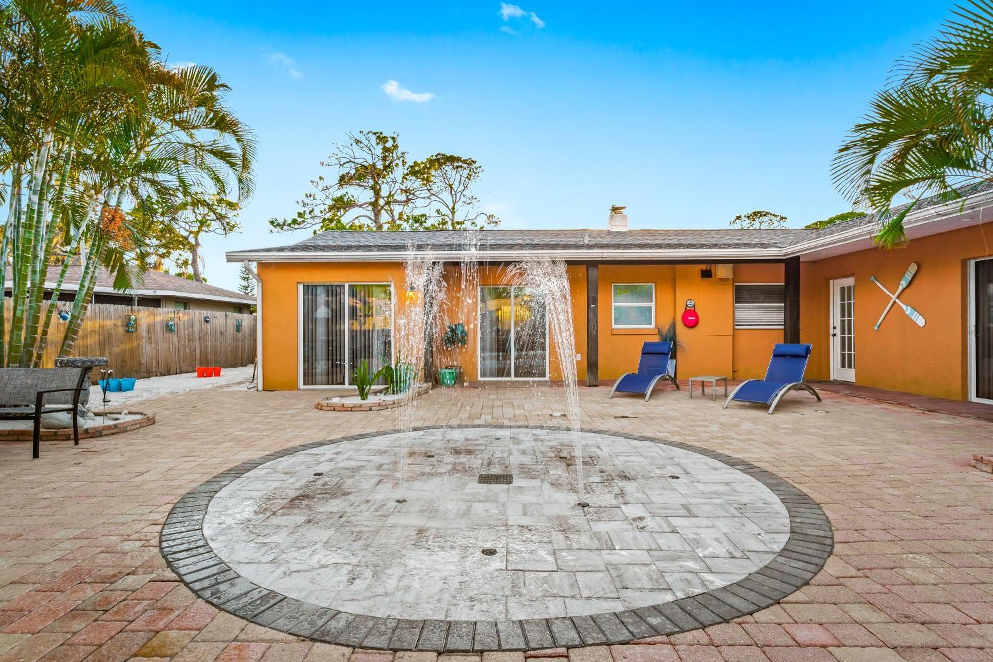 Coastal Villa W Amazing Courtyard - Splash Pad! Sarasota Exterior foto